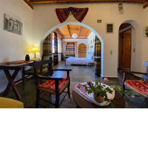 Villa Kamari-Cretan style apartment