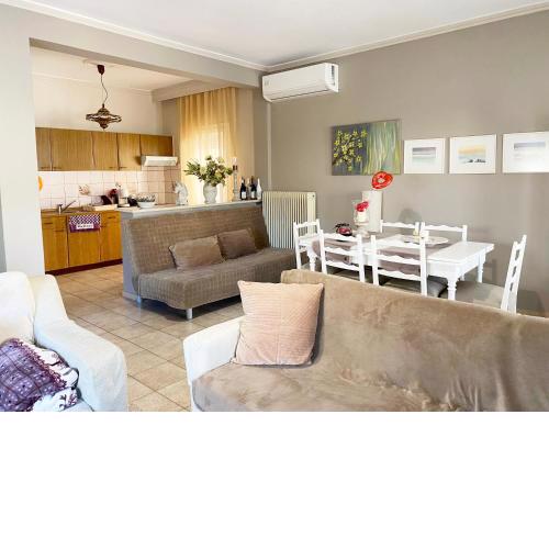 Villa Kenzo 20 metres from the beach