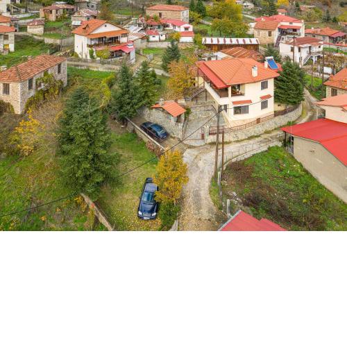 Villa Kleino-A superb house Villa 30 minutes from Meteora Greece