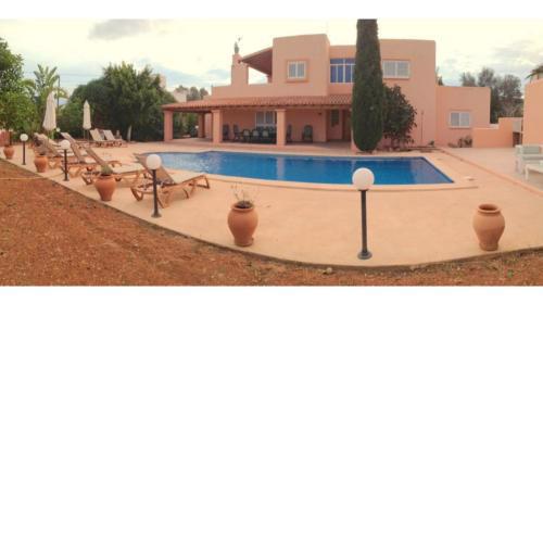 Villa KM2 lovely villa located just outside of Sa Carroca a 5 minute drive from Playa den Bossa