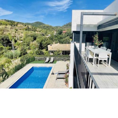 Villa Kubik by Costabravaway