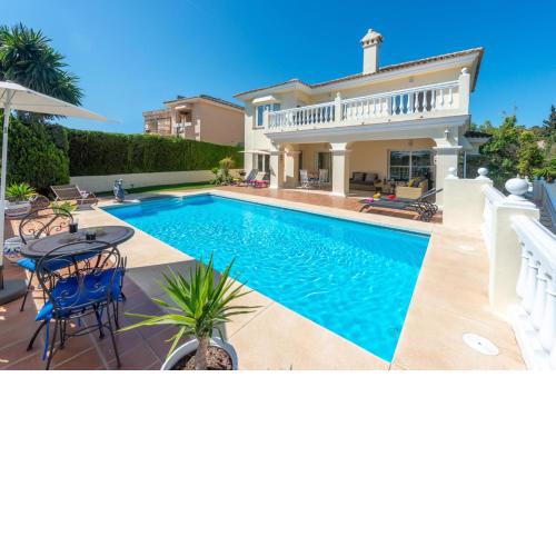 Villa La Cresta by Villa Plus