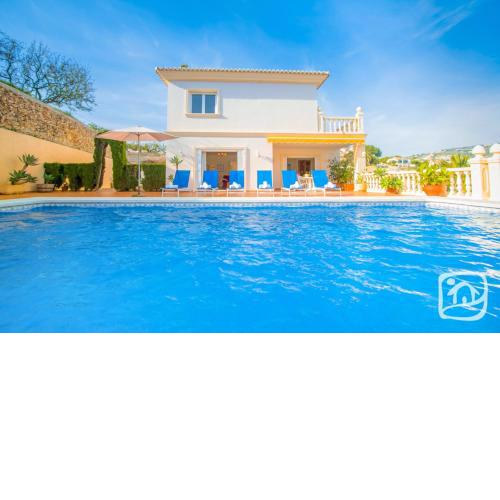 Villa La Marina by Abahana Villas