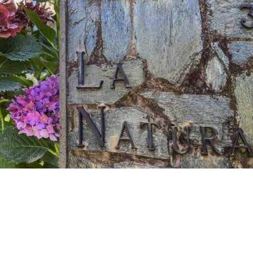 VILLA LA NATURA x6 WITH GARDEN AND FREE PRIVATE PARKING