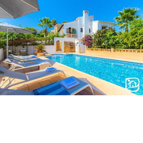 Villa Laguna by Abahana Villas