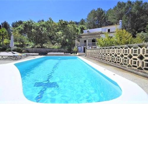 Villa LAS ENCINAS-en el pueblo de Esporles- Mallorca