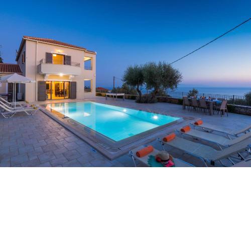 Villa Latos by Villa Plus