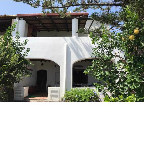 Villa Lavinia, a pochi passi dal mare di Salina