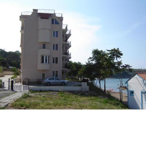 Villa Lazuren Bryag 2