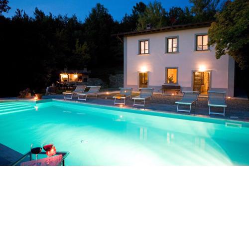 VILLA LE BALZE Tuscany, private pool, property fenced, pet allowed.