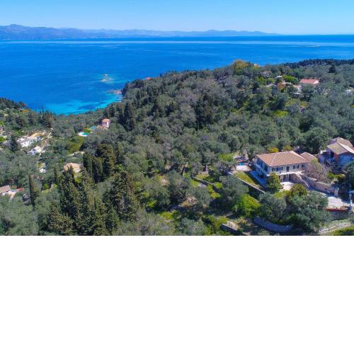 Villa Lemonita: Brand new, sea views, WiFi, near Loggos