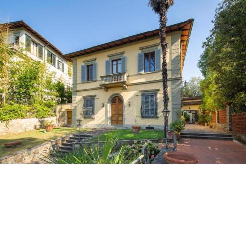 Villa Lia - Apartment in Villa with private garden and Pool