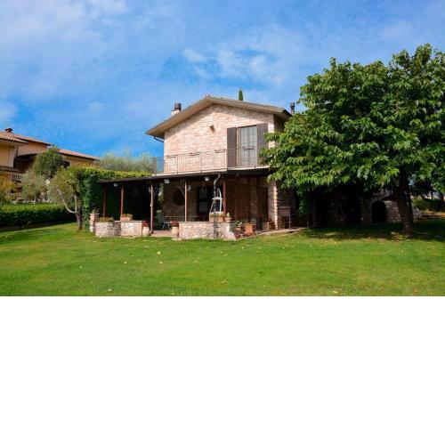 VILLA LIA, casa in collina con piscina.