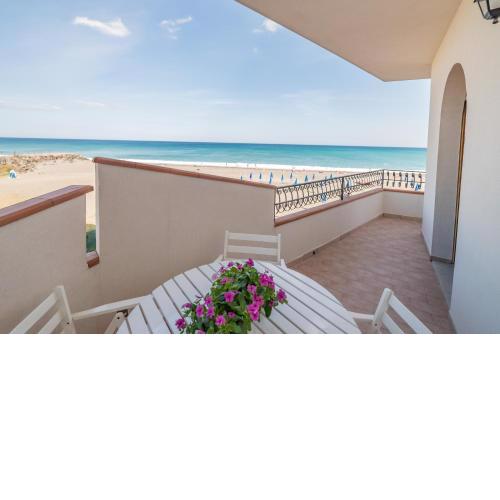 Villa Liliana Naxos Beach Apartment
