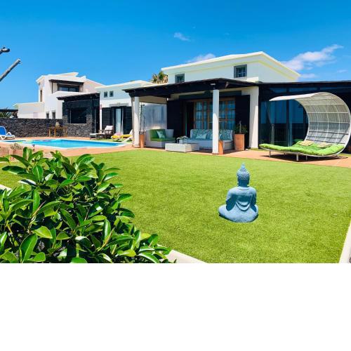 Villa Lisi ,lujo y confort a 300 metros del mar