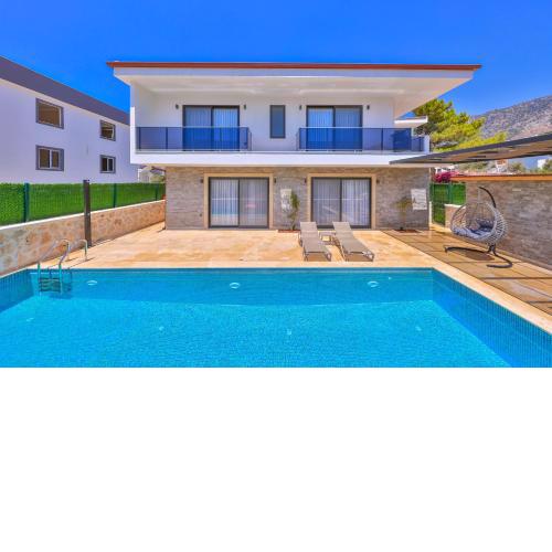 VILLA LIZYA