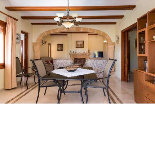 Villa Llobell - Plusholidays