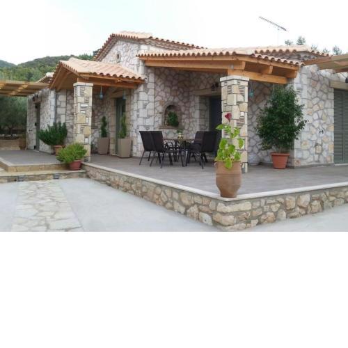 Villa Lobos (Labrini)