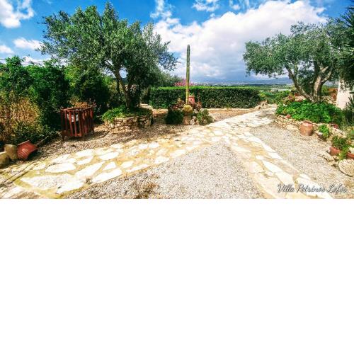 Villa Lofos Wood & Stone