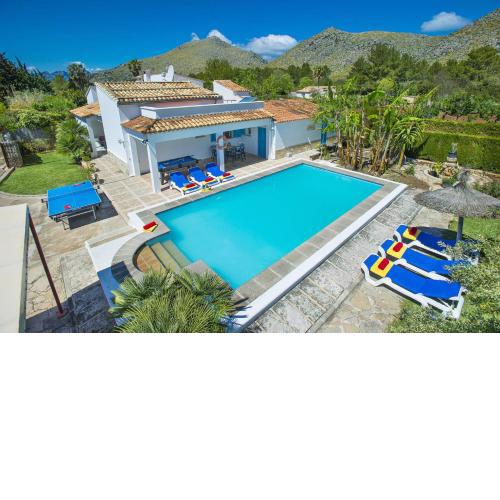 Villa Lorenzo by Villa Plus