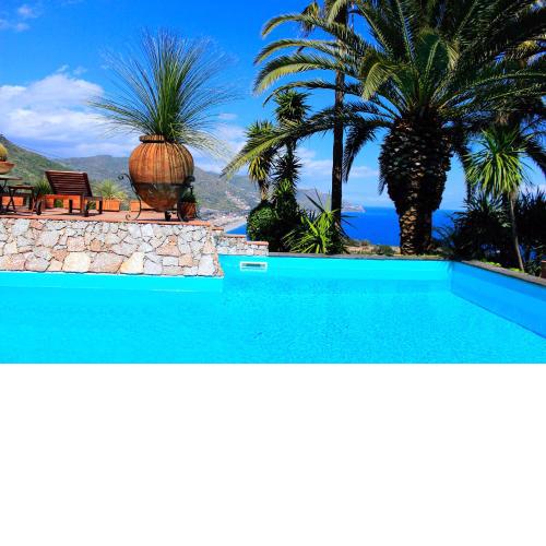 VILLA LOU TAORMINA Exclusive Use of Pool
