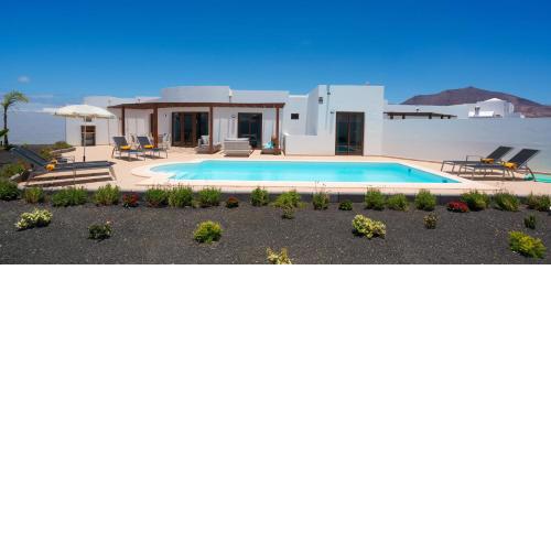 Villa Luar -Secluded, Sophisticated & Chic