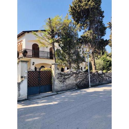 Villa Luigina - seafront villa in Capo d'Orlando