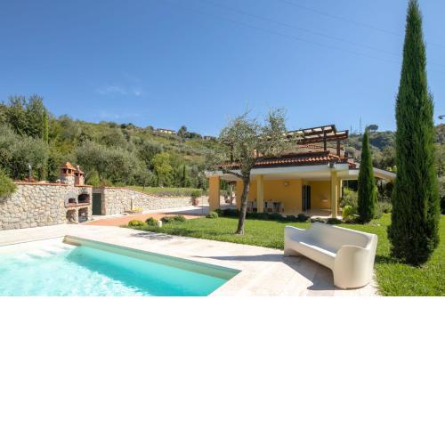 Villa Lunense
