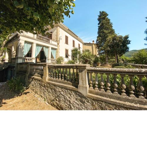 VILLA LYA