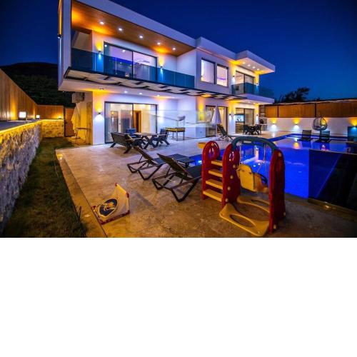 Villa Lycian-Kalkan 3 Bedroom-2 Jakuzzies-Sauna-Turkish Hamam-Huge Private Pool and lovely garden
