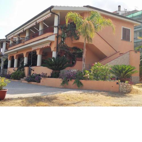 Villa Macria