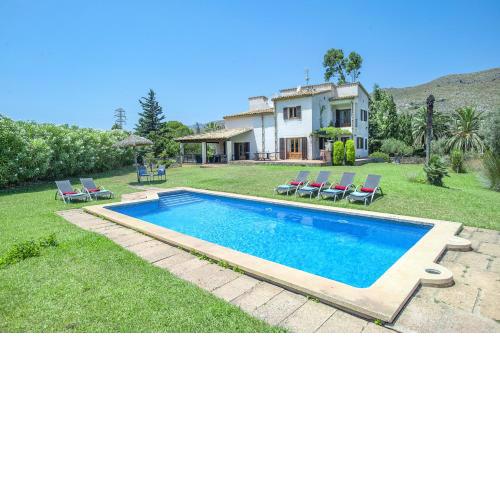 Villa Maina by Villa Plus