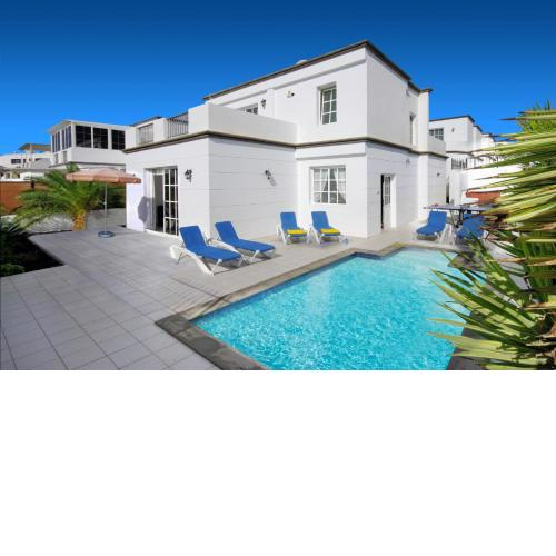 Villa Mannat by Villa Plus