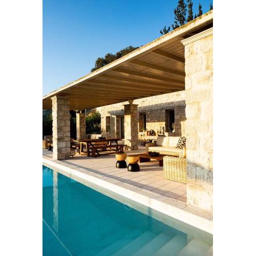 Villa Mantilari Wine Estate 7 Apartments 2 Private Pools 1 Heated Tennis Court Fitness Center