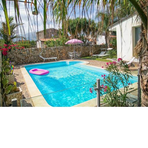 villa Manzella piscina privata
