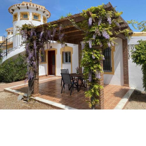 Villa Maravilla near the coast
