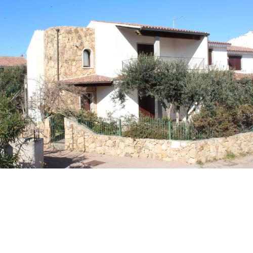 Villa MARCO - 100 mt dal MARE - appartamento riservato, silenzioso con giardino privato