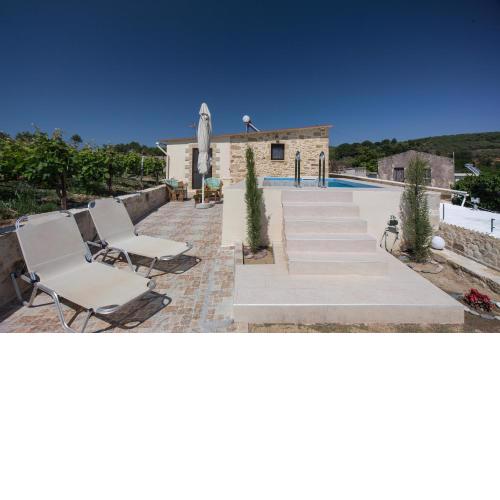 Villa Margarita's farm, private pool