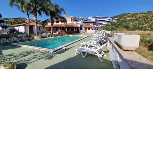 Villa Maria con piscina e giardino privato