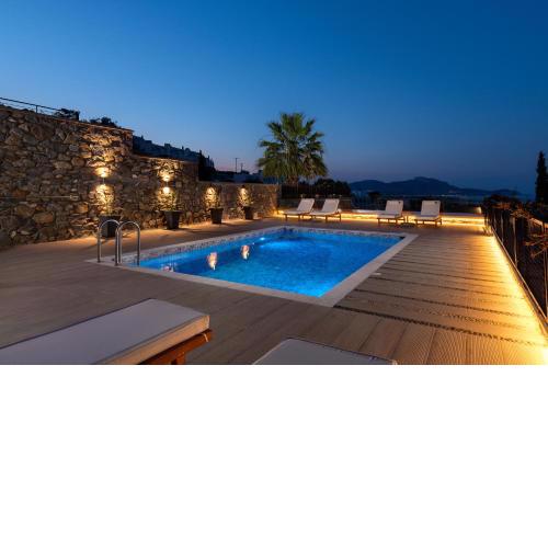 VILLA MARIANI renovated May 2022 ,private pool, sea views , Lindos 10 mins,Beach 3 mins