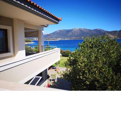 Villa Marina a breath away from the sea