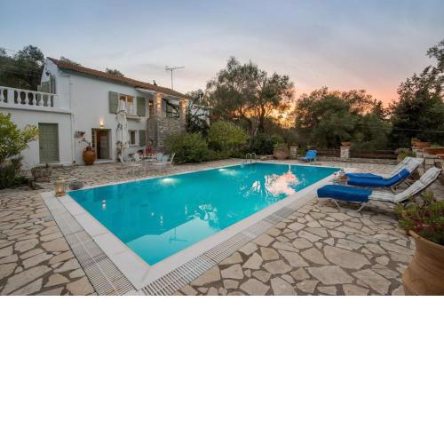 Villa Maritsa, Magazia