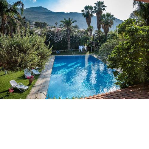 Villa Megna - Green Paradise B&B
