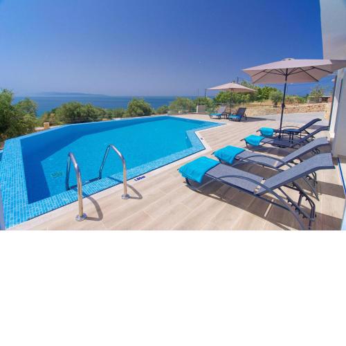 Villa Michou Thalassa by Villa Plus