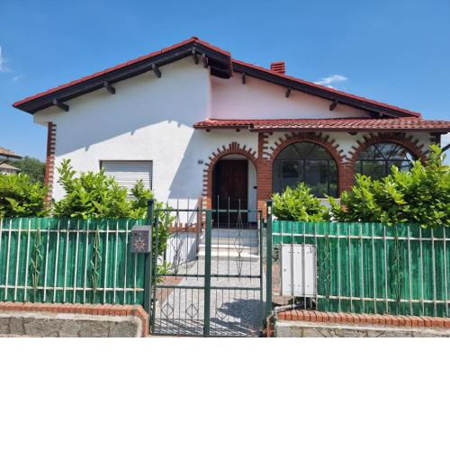 Villa mit Veranda in Ponzone für 6 Personen