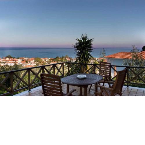 Villa Mitsa with stunning view on the Argassi hill