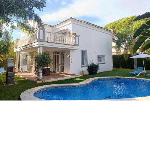 Villa Moongate