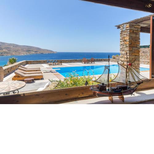Villa Myrto, breathtaking Aegean view, 5' from Koundouros beach