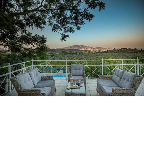 Villa Natura prive swimming pool