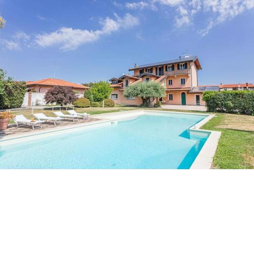 Villa near Milan with swimming pool